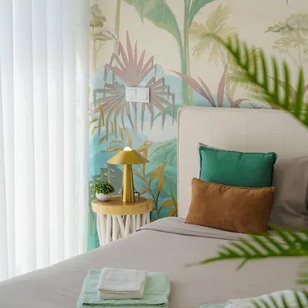 Tropical With Jacuzzi And Private Swimming Pool Villa Santa Barbara (Lisbon)