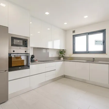 Tropical With Jacuzzi And Private Swimming Pool Santa Barbara (Lisbon)