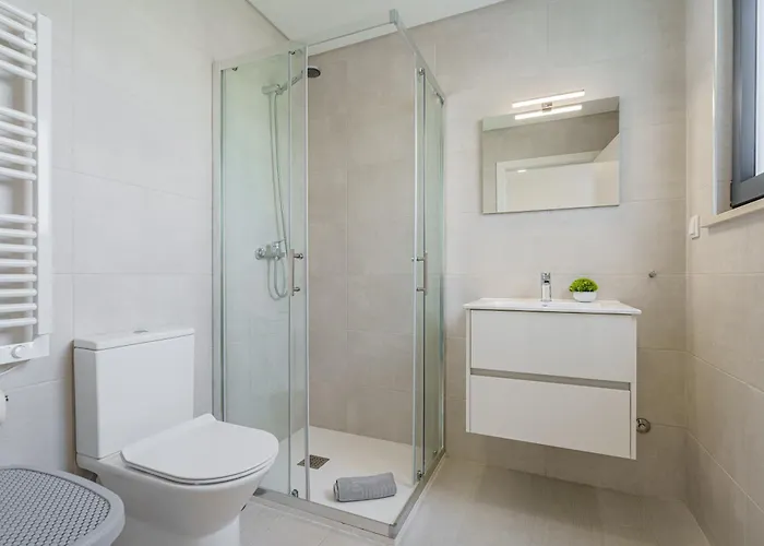 Tropical With Jacuzzi And Private Swimming Pool Santa Barbara (Lisbon)