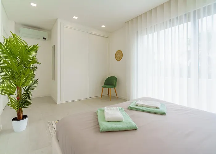 Tropical With Jacuzzi And Private Swimming Pool Villa Santa Barbara (Lisbon)