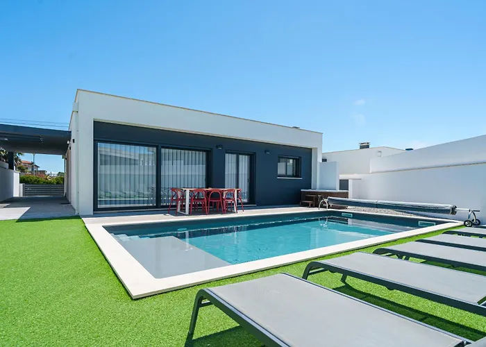 Tropical With Jacuzzi And Private Swimming Pool Santa Barbara (Lisbon)