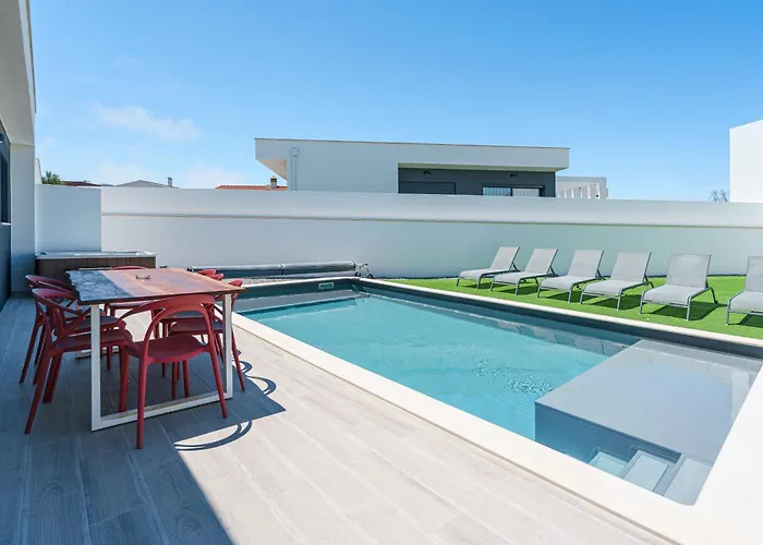 Tropical With Jacuzzi And Private Swimming Pool * Santa Barbara (Lisbon)